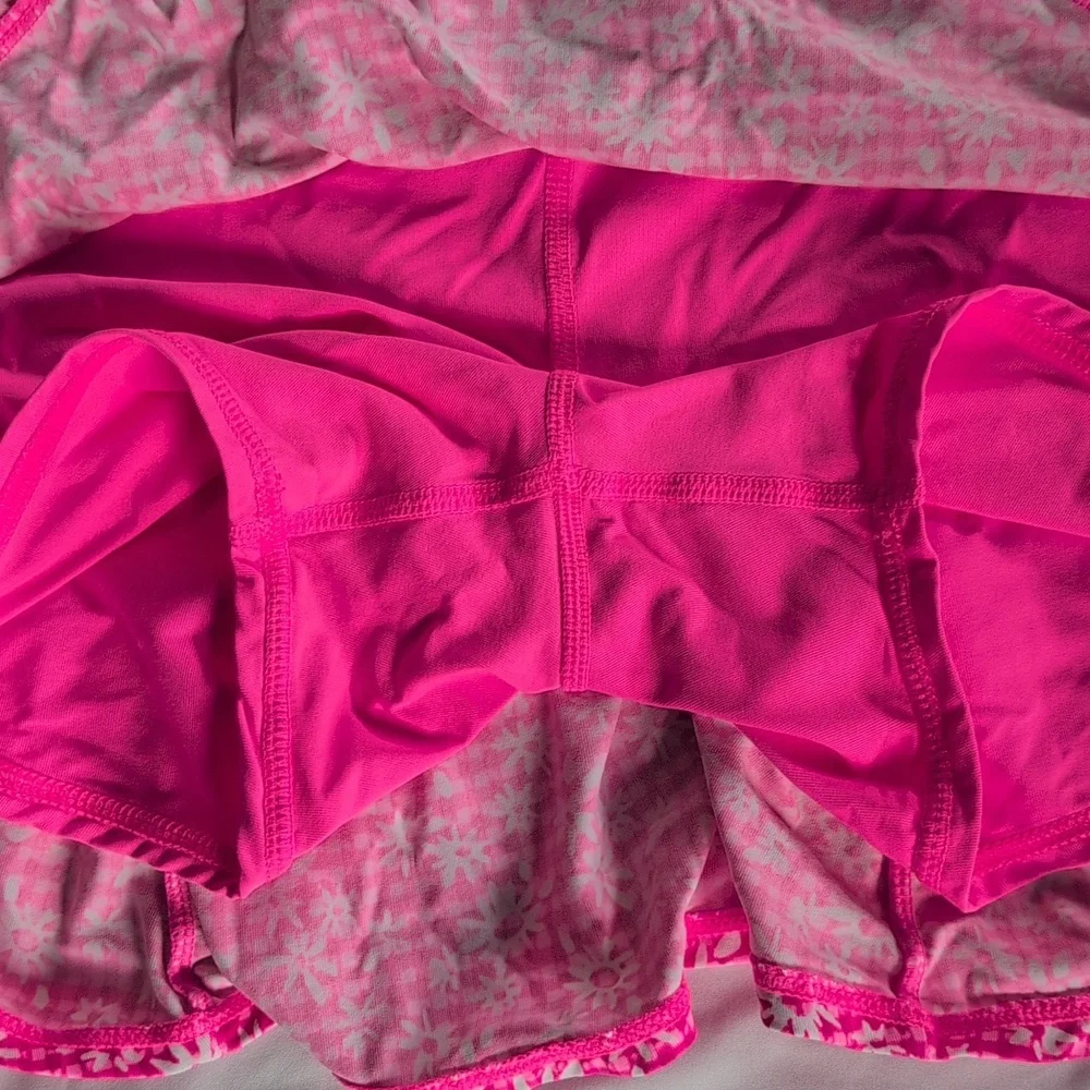 Lilly Pulitzer Corrine Luxletic skort. - Picture 5 of 7